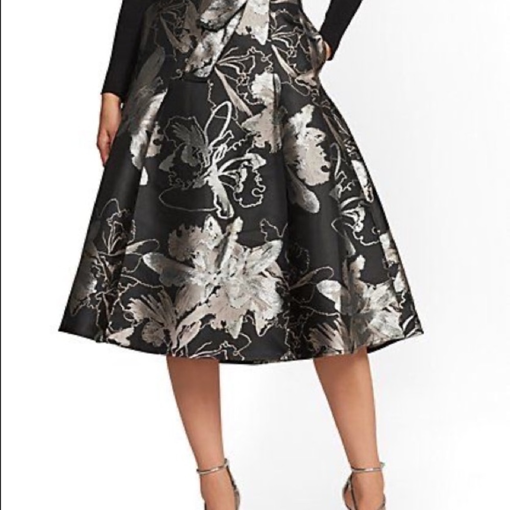 7th Avenue New York and Company Size 14 skirt